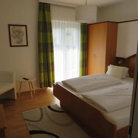 Sportpension Strobl * Millstatt